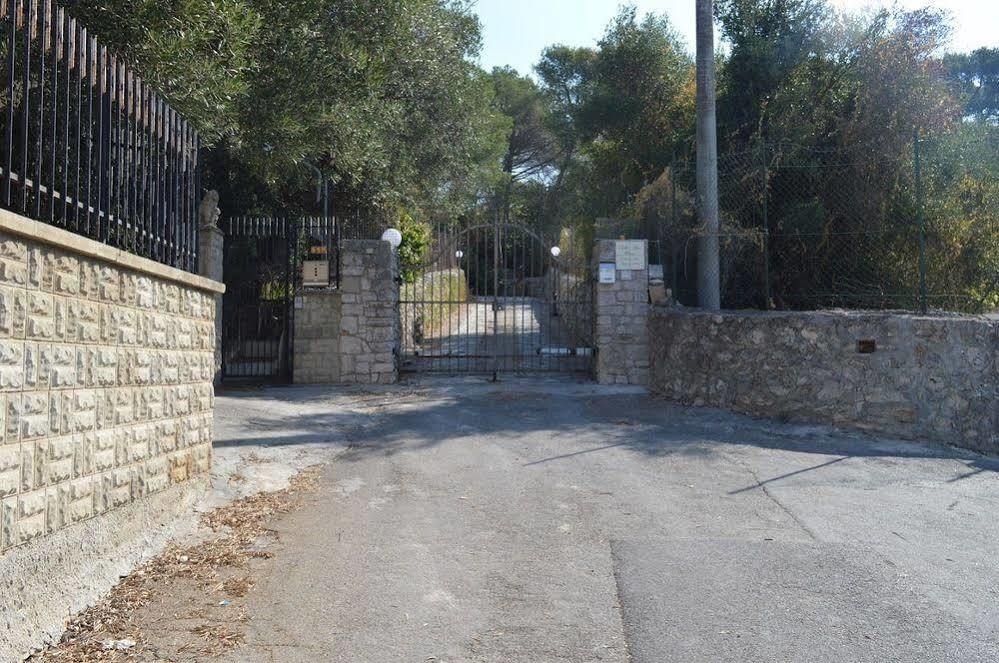 Villa Alice Resort Casarano Exterior foto